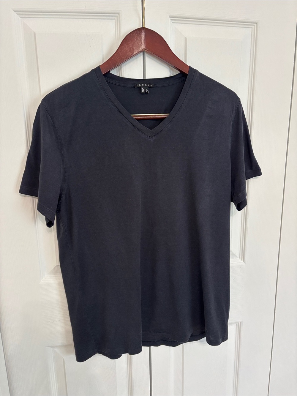 Men’s Theory V-Neck Silk& Cotton Short Sleeve Tee